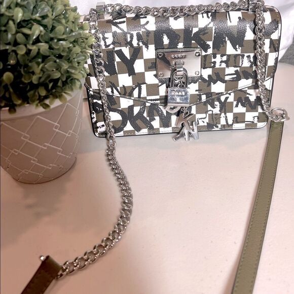 NWOT DKNY Check-graffiti Shoulder Bag In Green crossBag - Picture 7 of 13